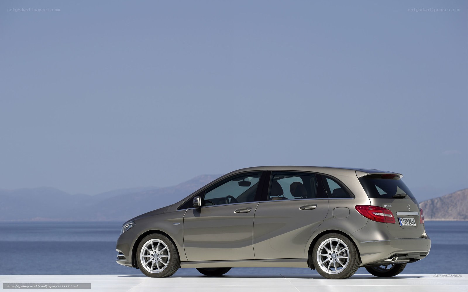 Mercedes-Benz B-Class by the sea
