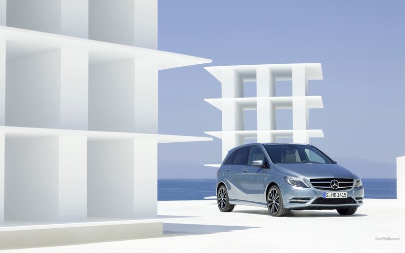 Mercedes-Benz B-Class by the sea