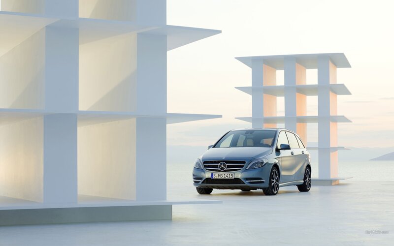 Mercedes-Benz B-Class by the sea