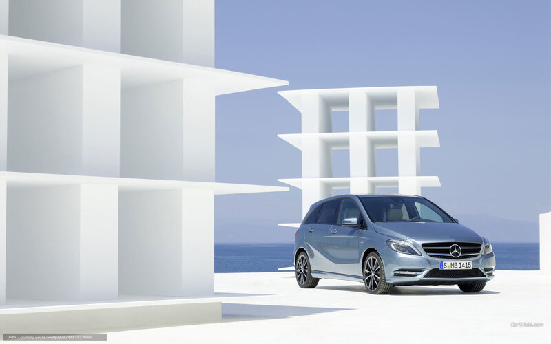 Mercedes-Benz B-Class by the sea