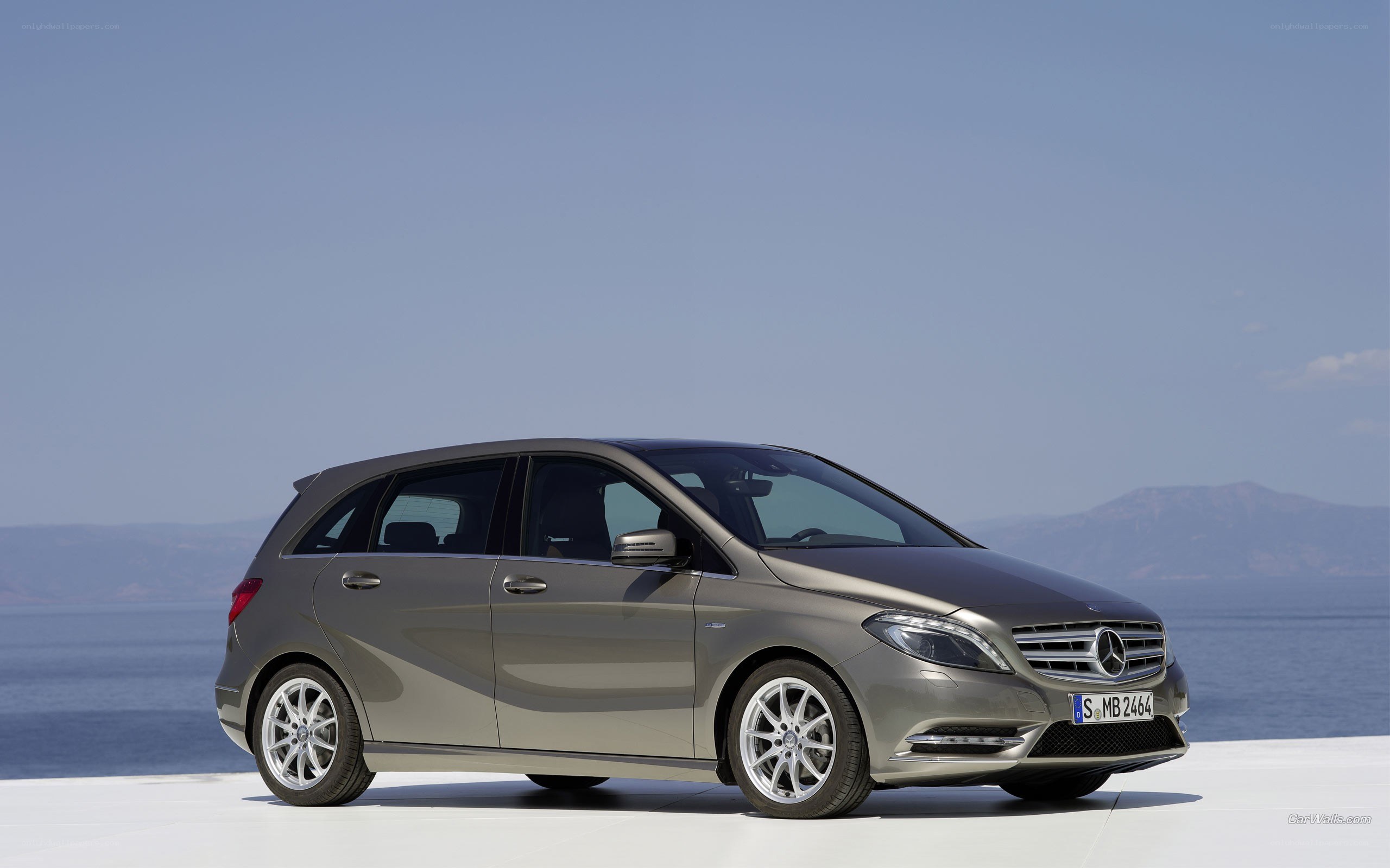 Mercedes-Benz B-Class car