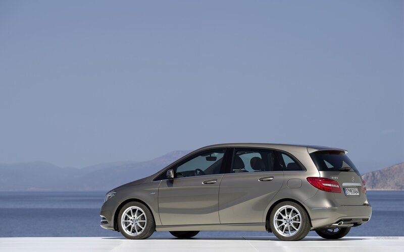 Mercedes-Benz B-Class station wagon