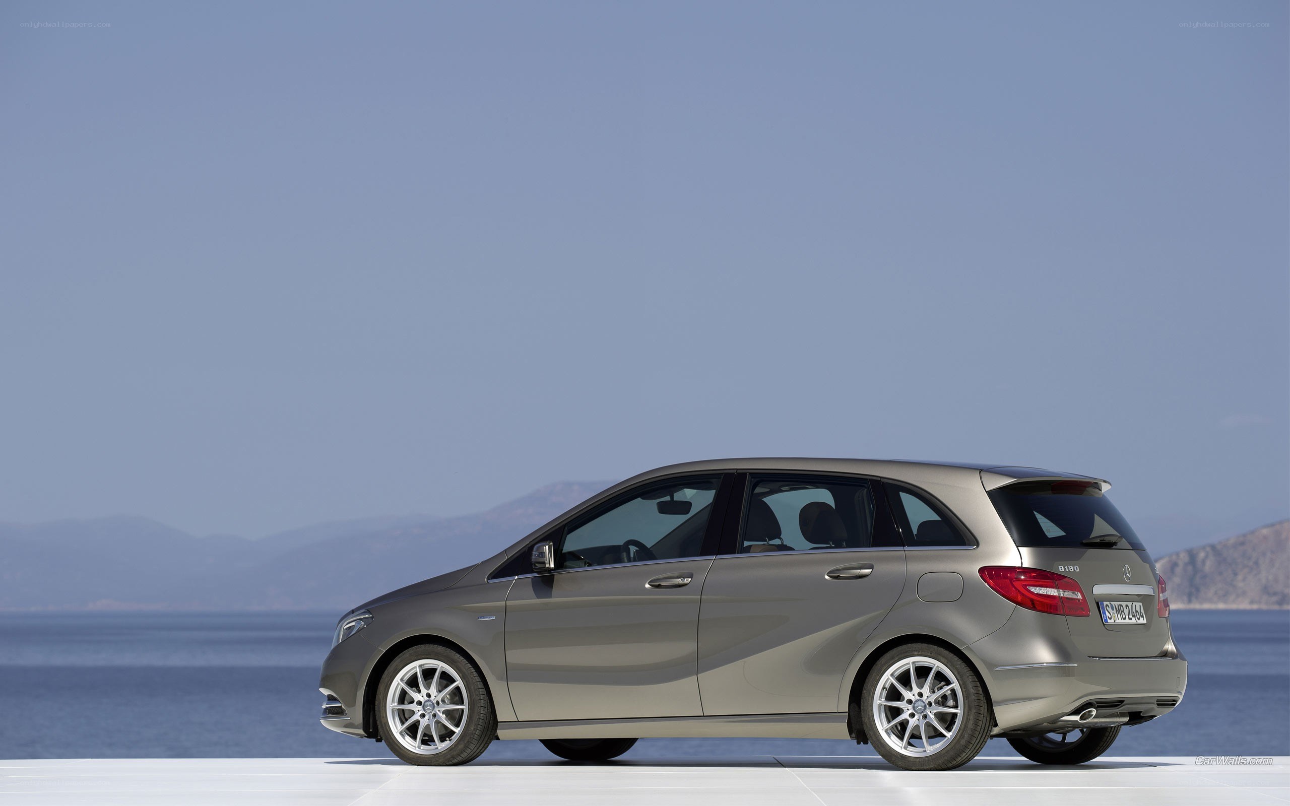 Mercedes-Benz B-Class station wagon