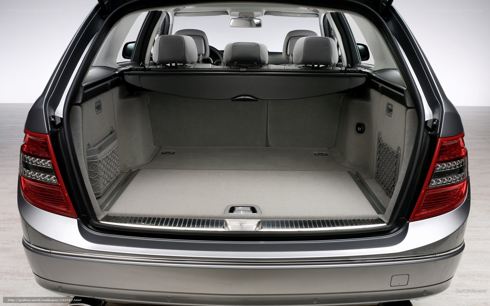 Mercedes-Benz C-Class Wagon trunk