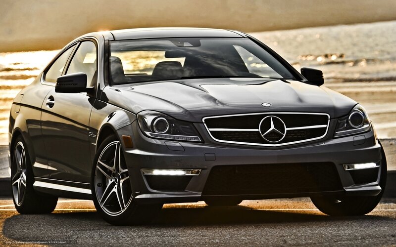 Mercedes-Benz C63 AMG Coupe