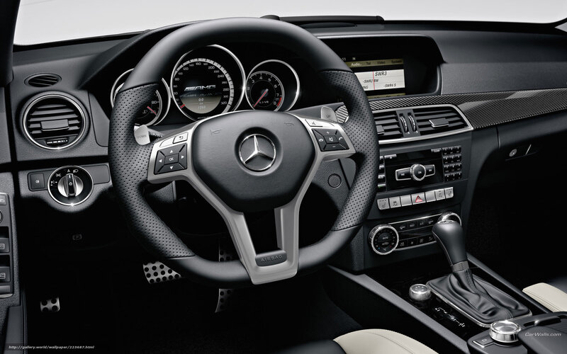 Mercedes-Benz C63 AMG interior
