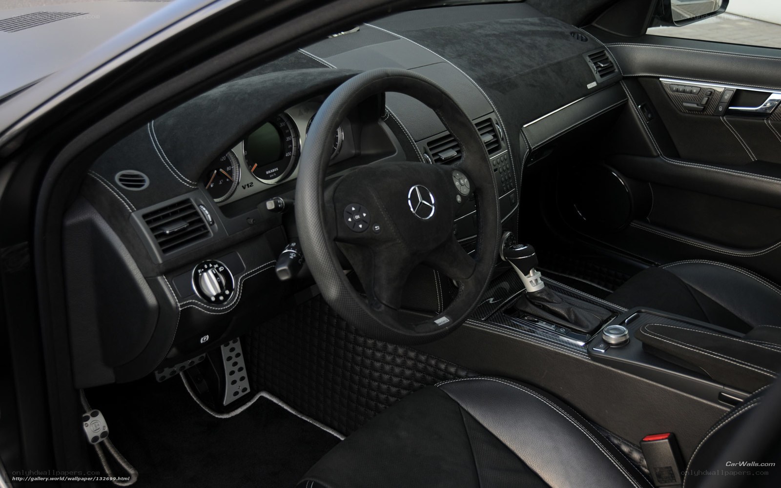 Mercedes-Benz C63 AMG interior