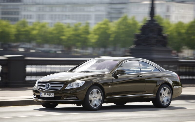 Mercedes-Benz CL500 in motion