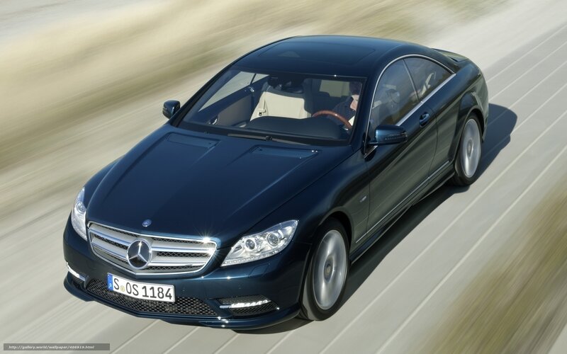 Mercedes-Benz CL500 in motion