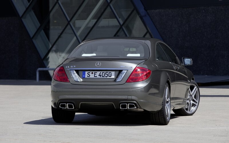 Mercedes-Benz CL63 AMG rear view