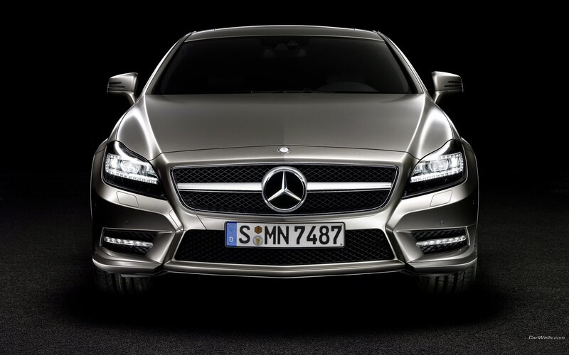 Mercedes-Benz CLS front view