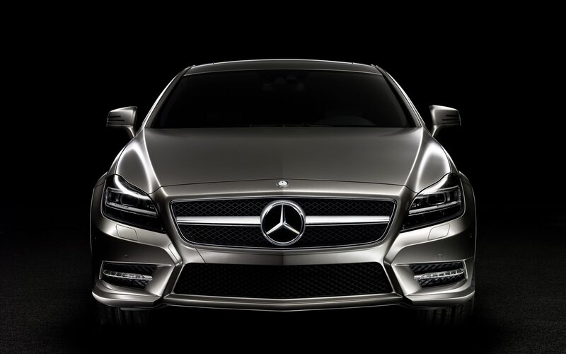 Mercedes-Benz CLS front view