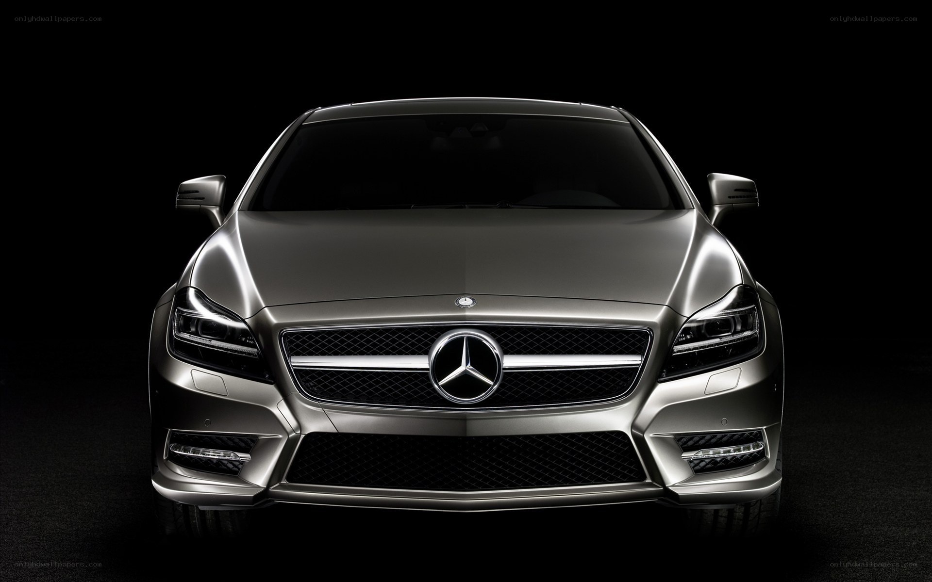 Mercedes-Benz CLS front view