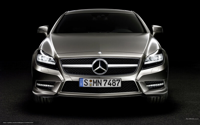 Mercedes-Benz CLS front view