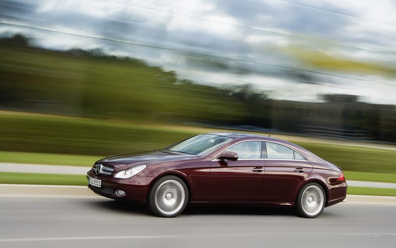 Mercedes-Benz CLS in motion