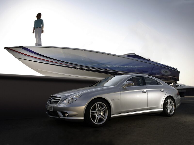 Mercedes-Benz CLS63 AMG with speedboat