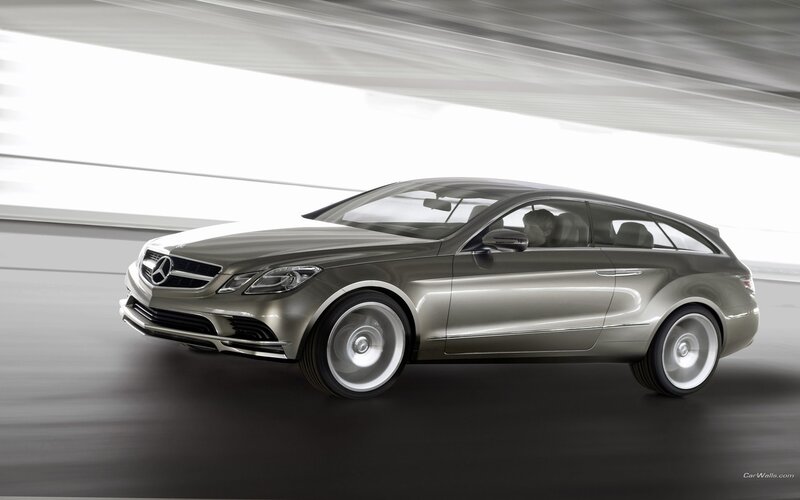 Mercedes-Benz concept car in motion