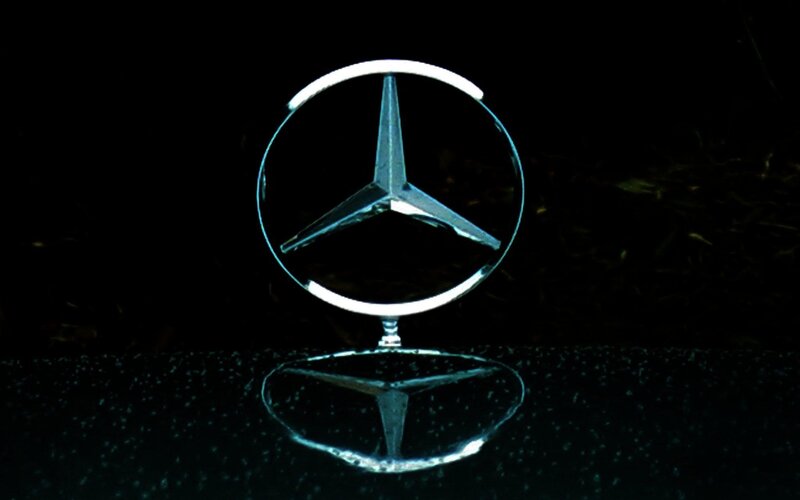 Mercedes-Benz Emblem — Black