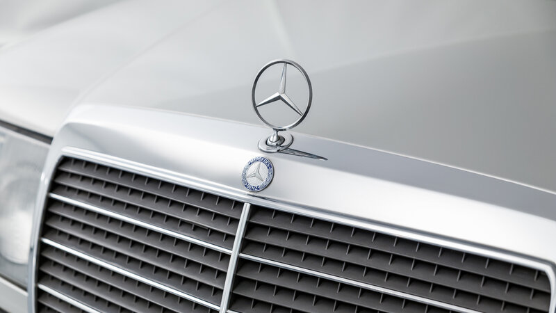 Mercedes-Benz Emblem — Silver, Neutral