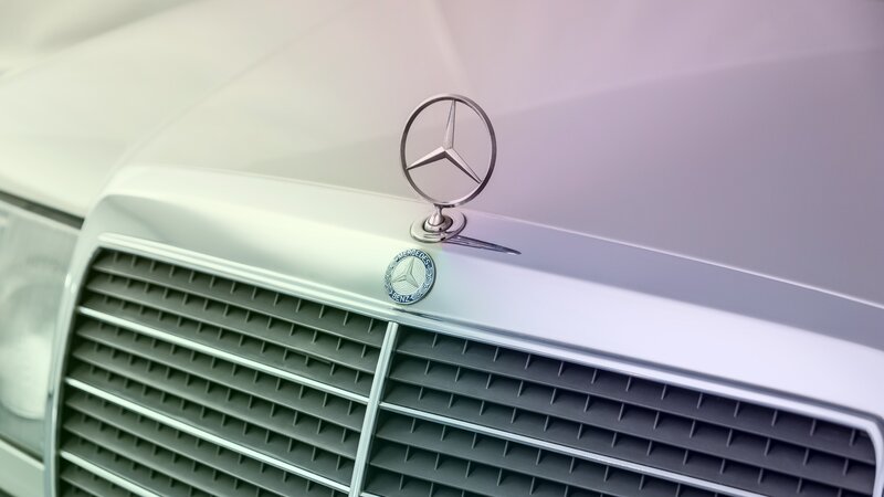 Mercedes-Benz Emblem — Silver