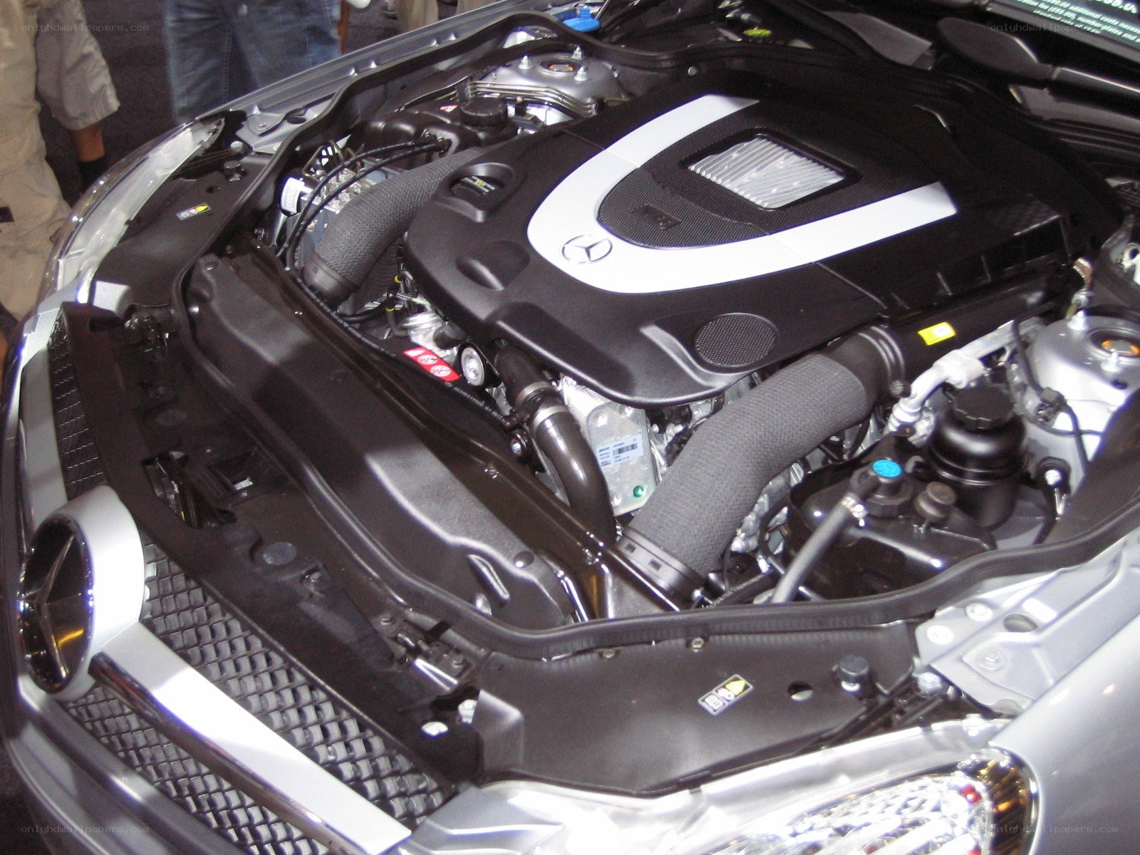 Mercedes-Benz engine bay