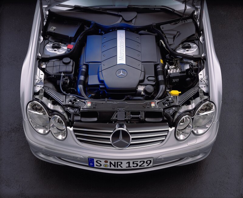 Mercedes-Benz engine bay