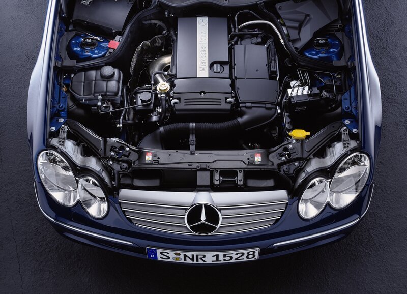 Mercedes-Benz engine bay
