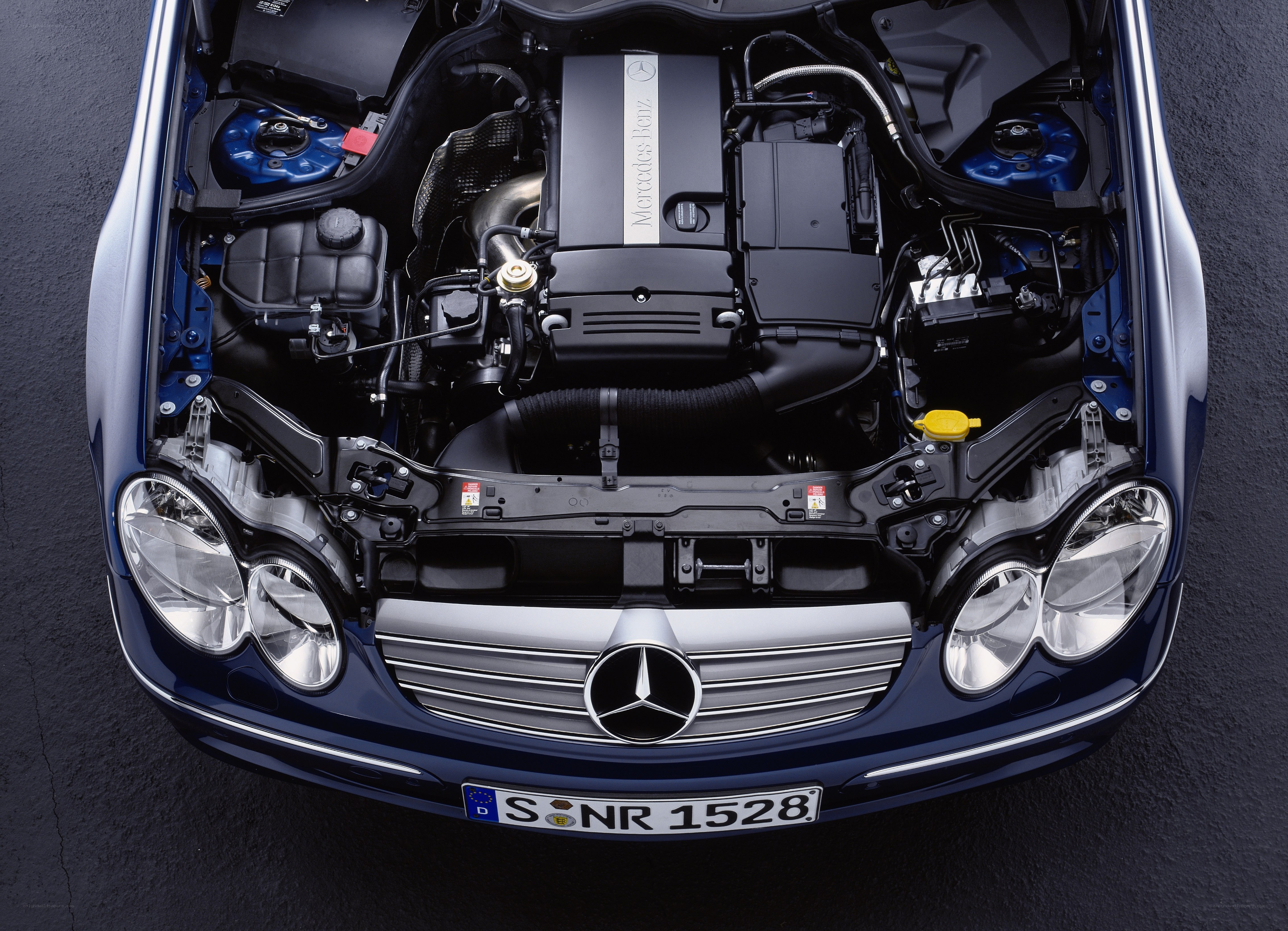 Mercedes-Benz engine bay