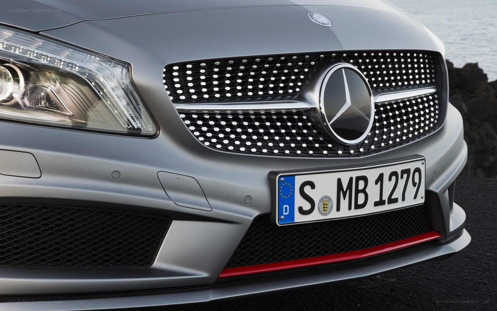 Mercedes-Benz front grille