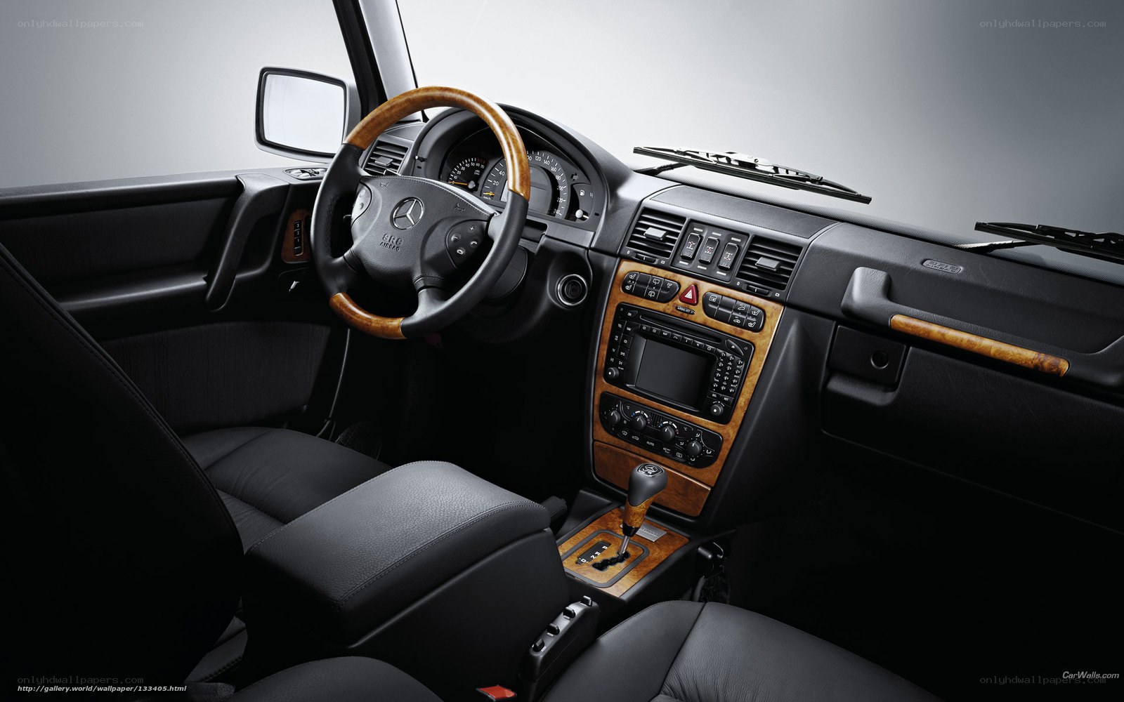 Mercedes-Benz G-Class interior
