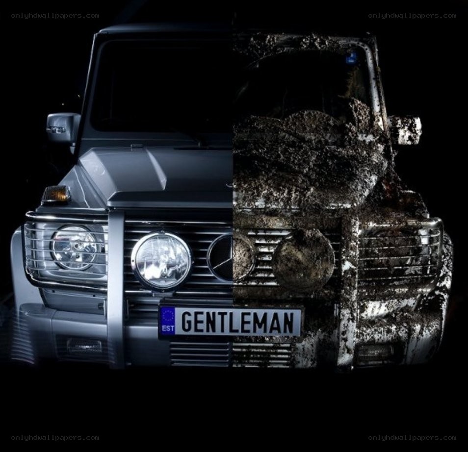 Mercedes-Benz G-Class split image