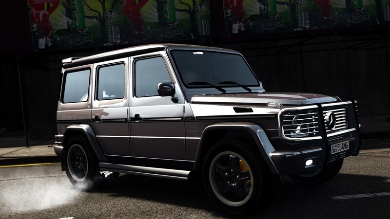 Mercedes-Benz G-Wagon in city
