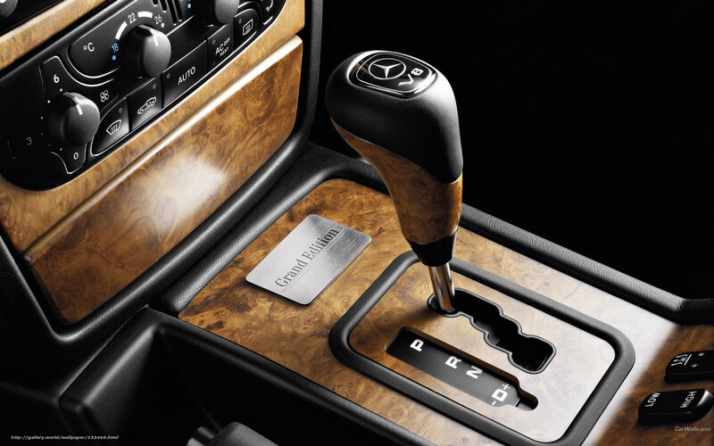 Mercedes-Benz gear shift interior