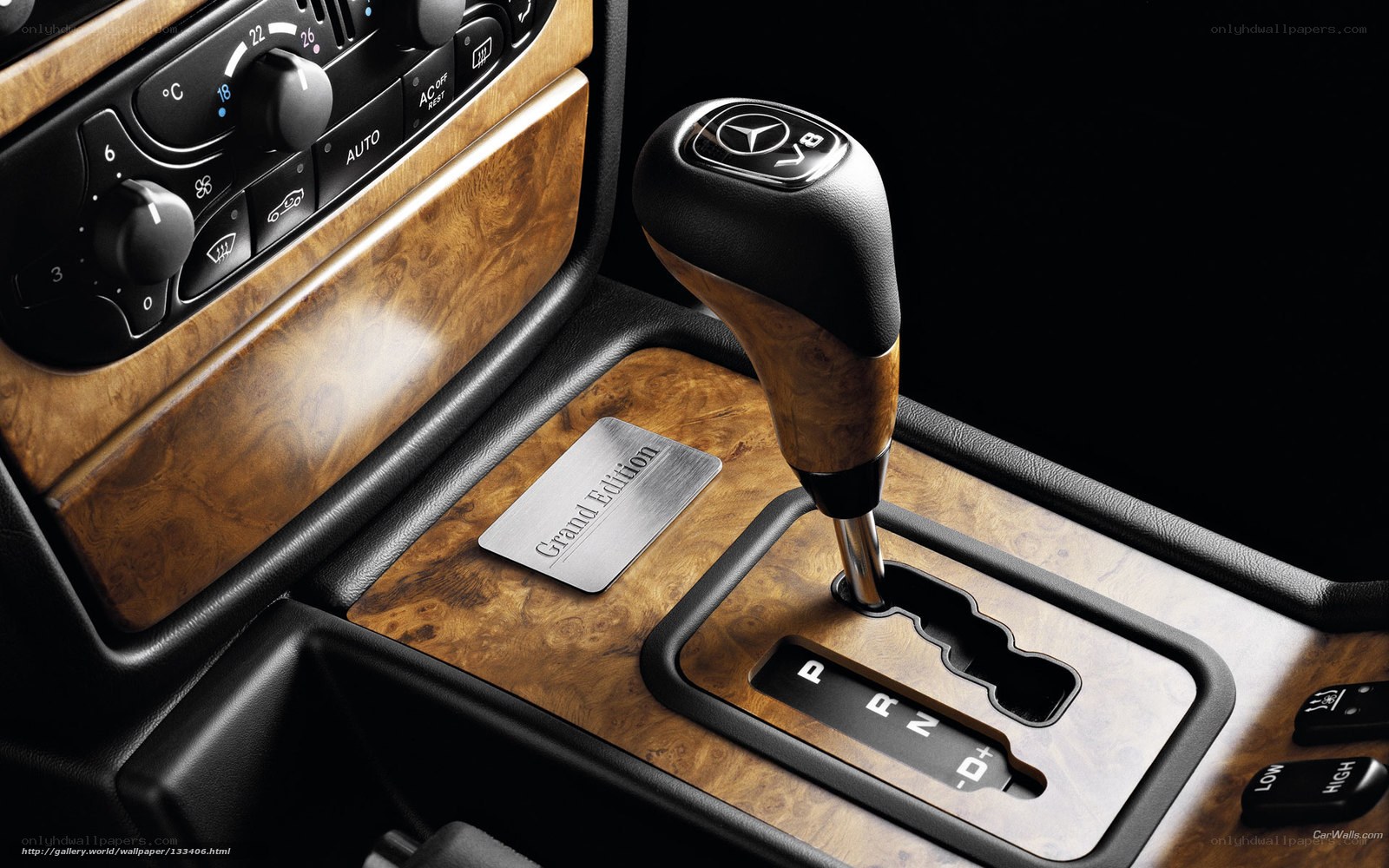 Mercedes-Benz gear shift interior