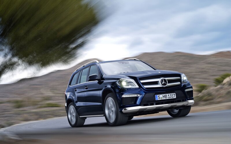 Mercedes-Benz GL-Class in motion