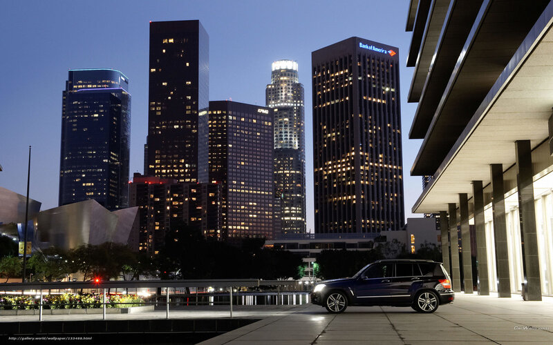 Mercedes-Benz GLK in downtown Los Angeles