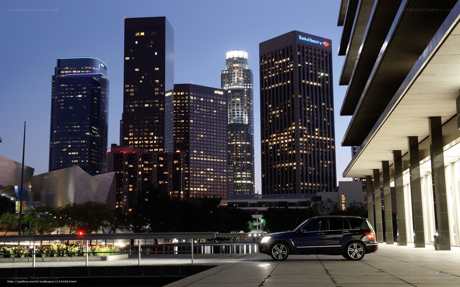 Mercedes-Benz GLK in downtown Los Angeles
