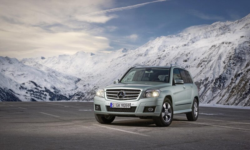 Mercedes-Benz GLK in snowy mountains