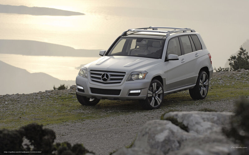 Mercedes-Benz GLK parked on a hill