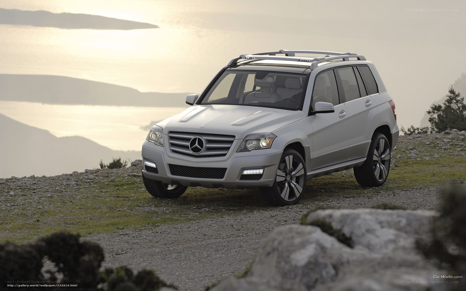 Mercedes-Benz GLK parked on a hill