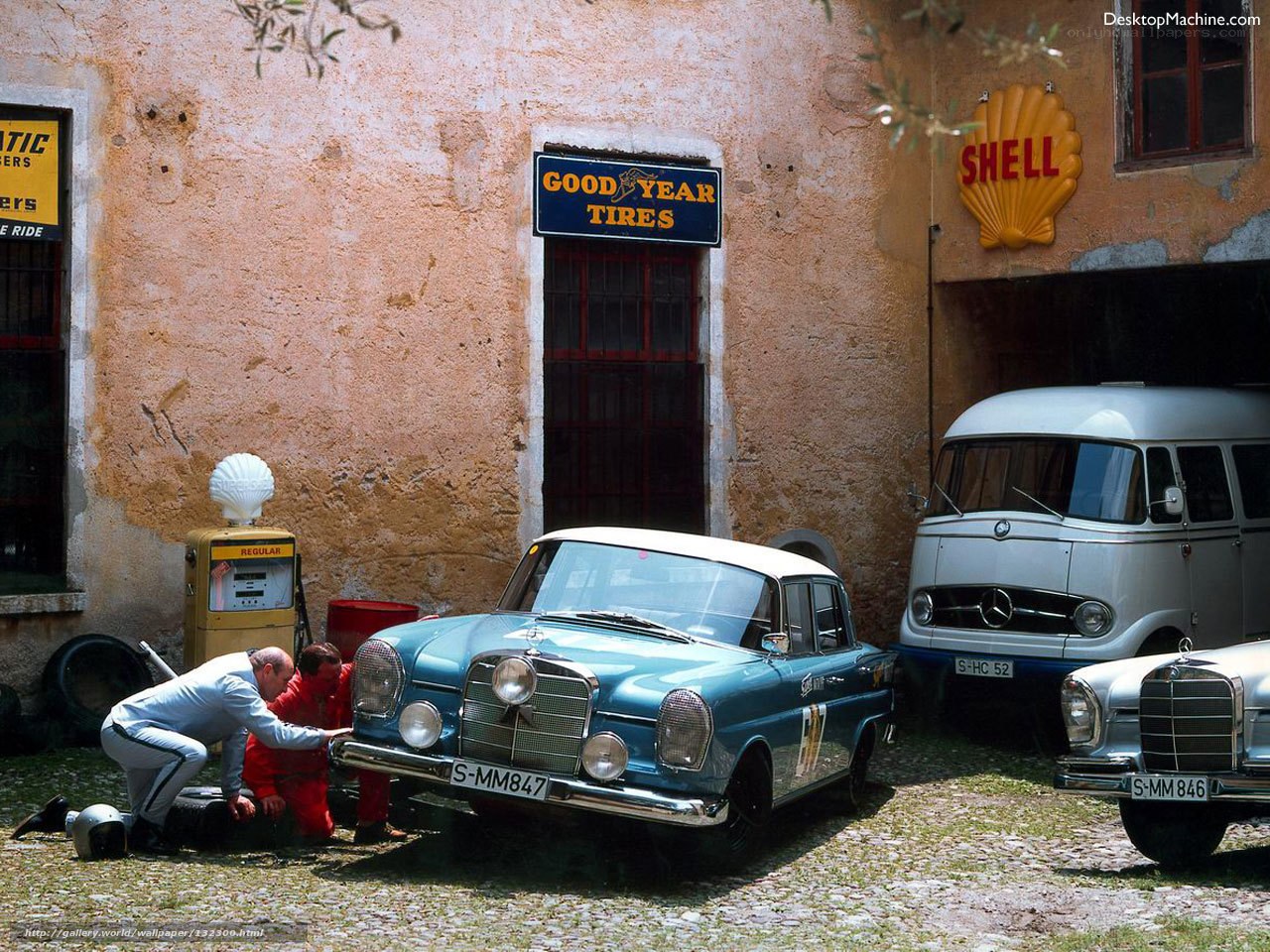 Mercedes-Benz race cars at pit stop