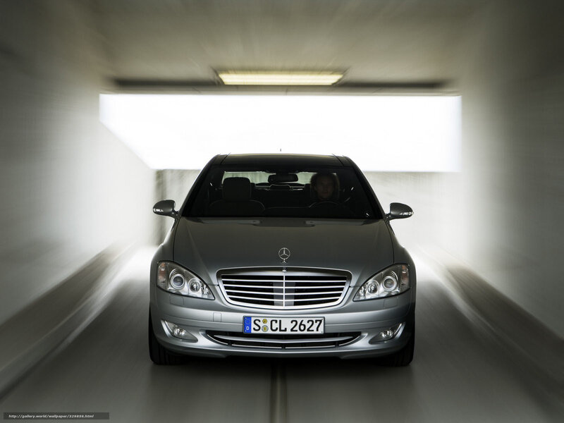 Mercedes-Benz S-Class in tunnel