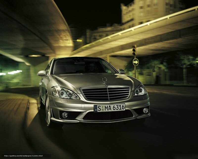 Mercedes-Benz S63 AMG at night