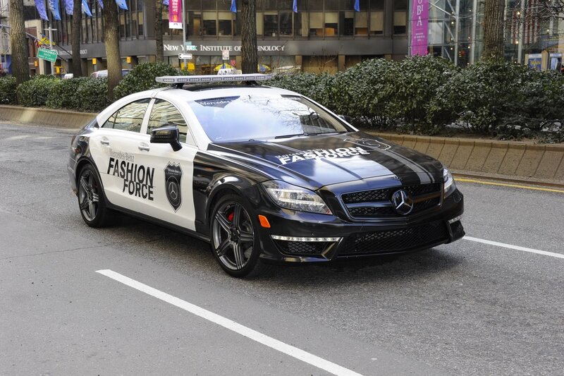 Mercedes-Benz Sedan — Black, Urban