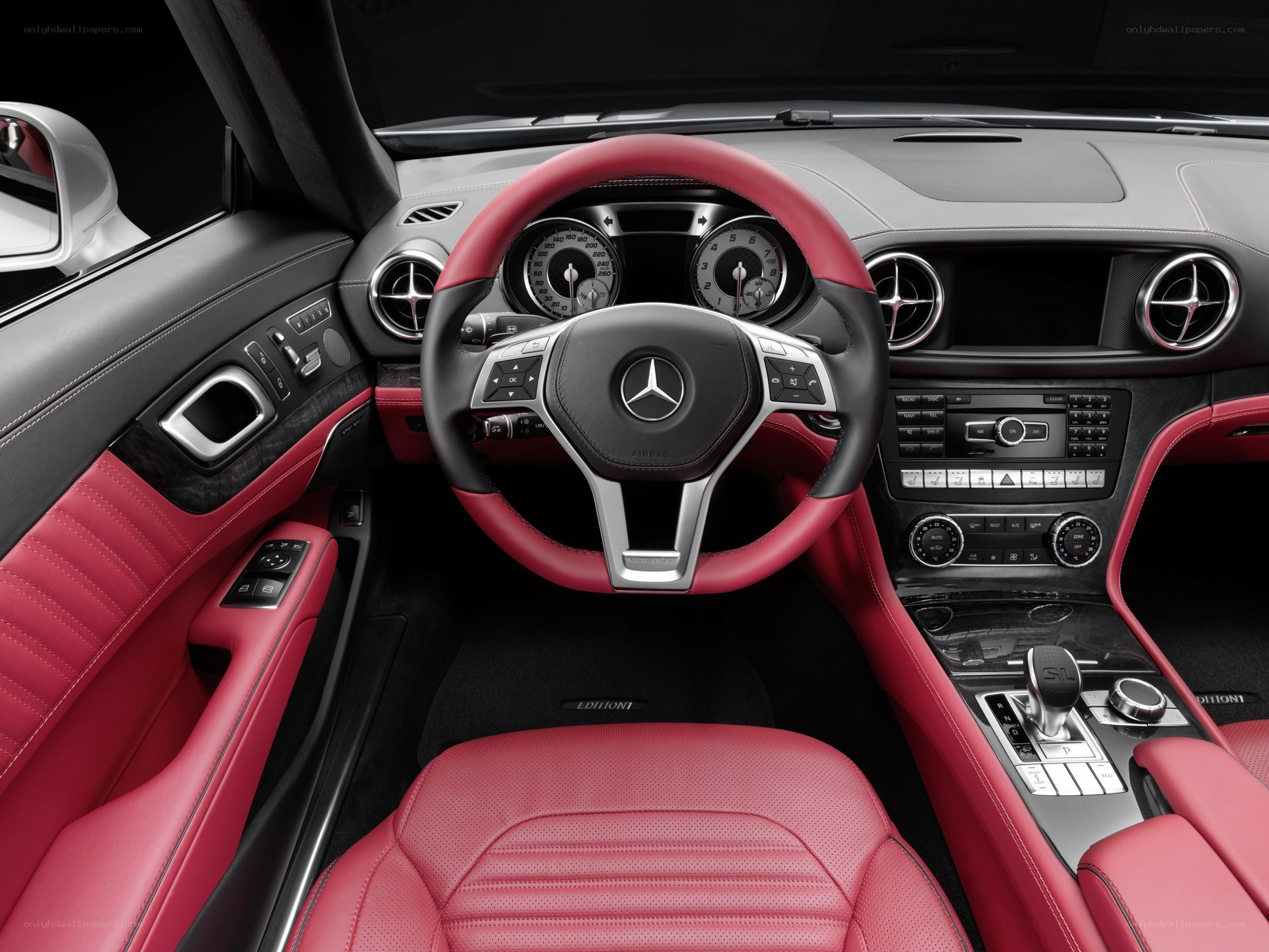 Mercedes-Benz SL interior