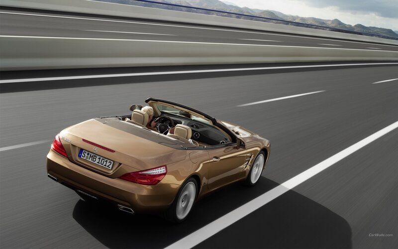 Mercedes-Benz SL500 convertible driving