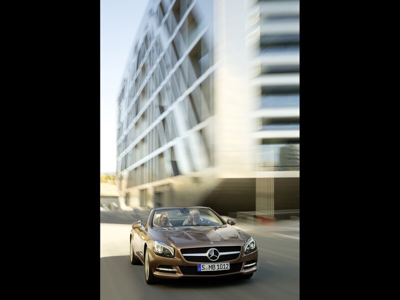 Mercedes-Benz SLK driving in city