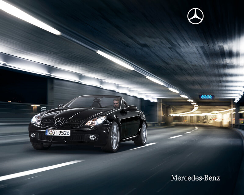 Mercedes-Benz SLK in tunnel