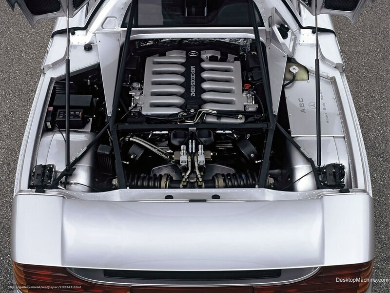 Mercedes-Benz SLR engine bay