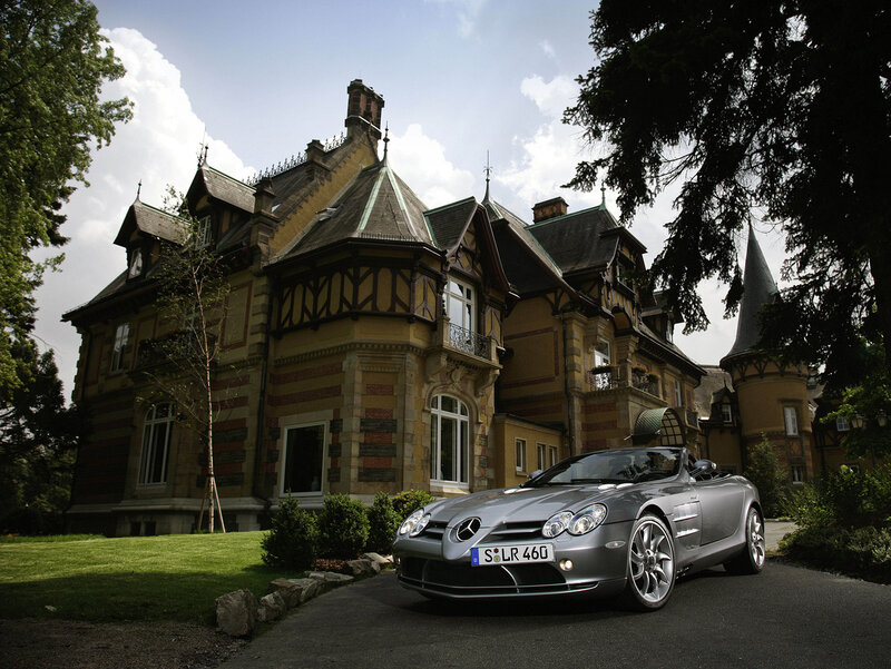 Mercedes-Benz SLR McLaren at a mansion